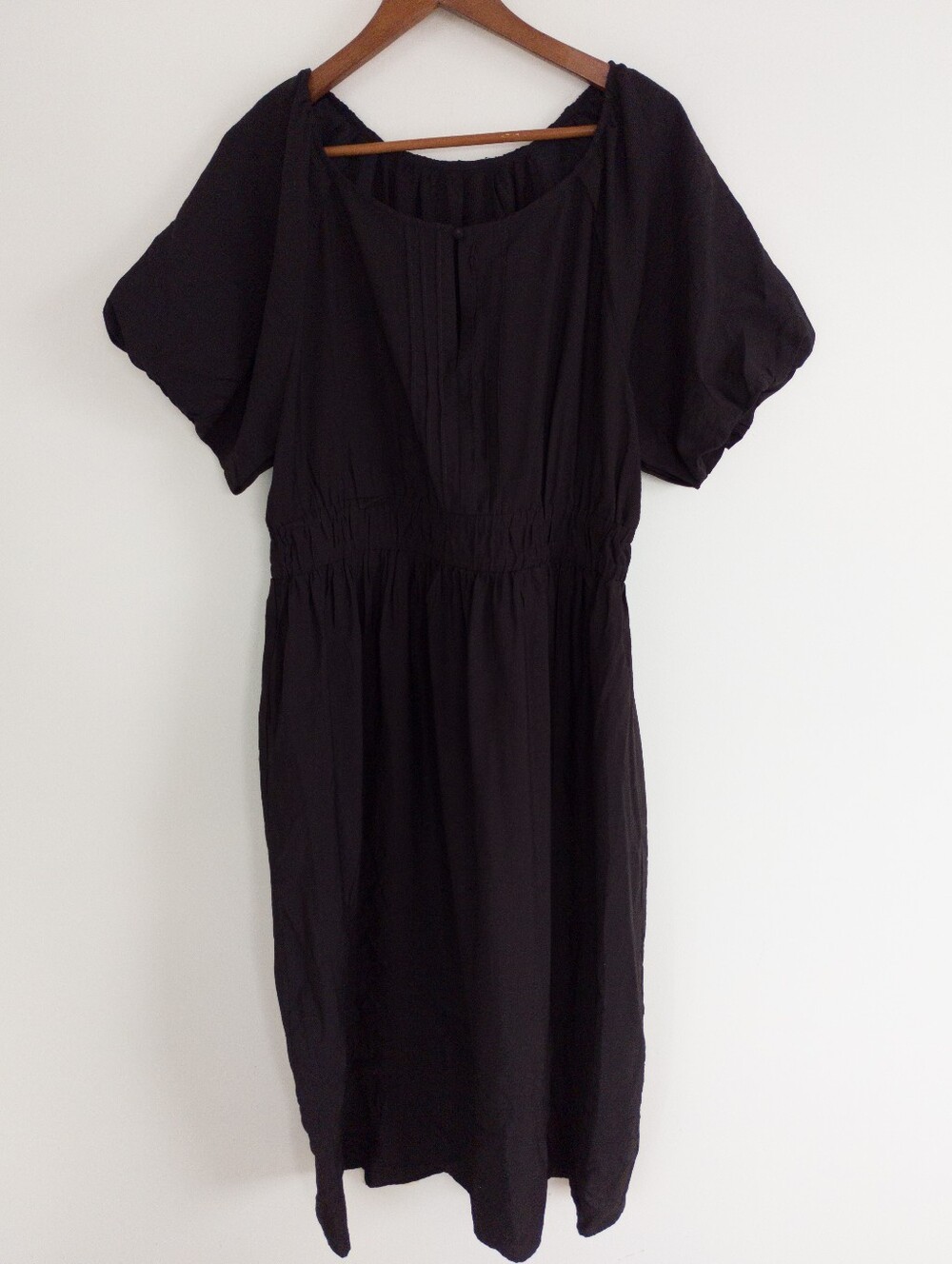 Thread Collective Black Short Sleeve Puff Sleeve Elastic Waist Keyhole Dress